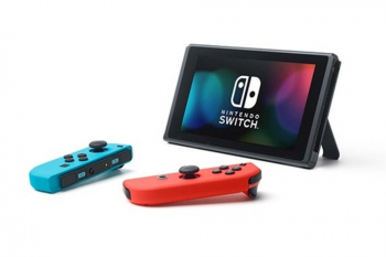 Nintendo Switch, Red/Blue