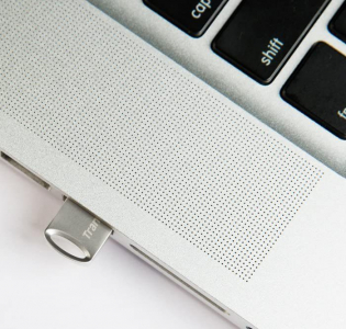  64GB USB3.1 Flash Drive Transcend "JetFlash 710S", Silver, Metal Case, Ultra-Slim (R/W:90/30MB/s)